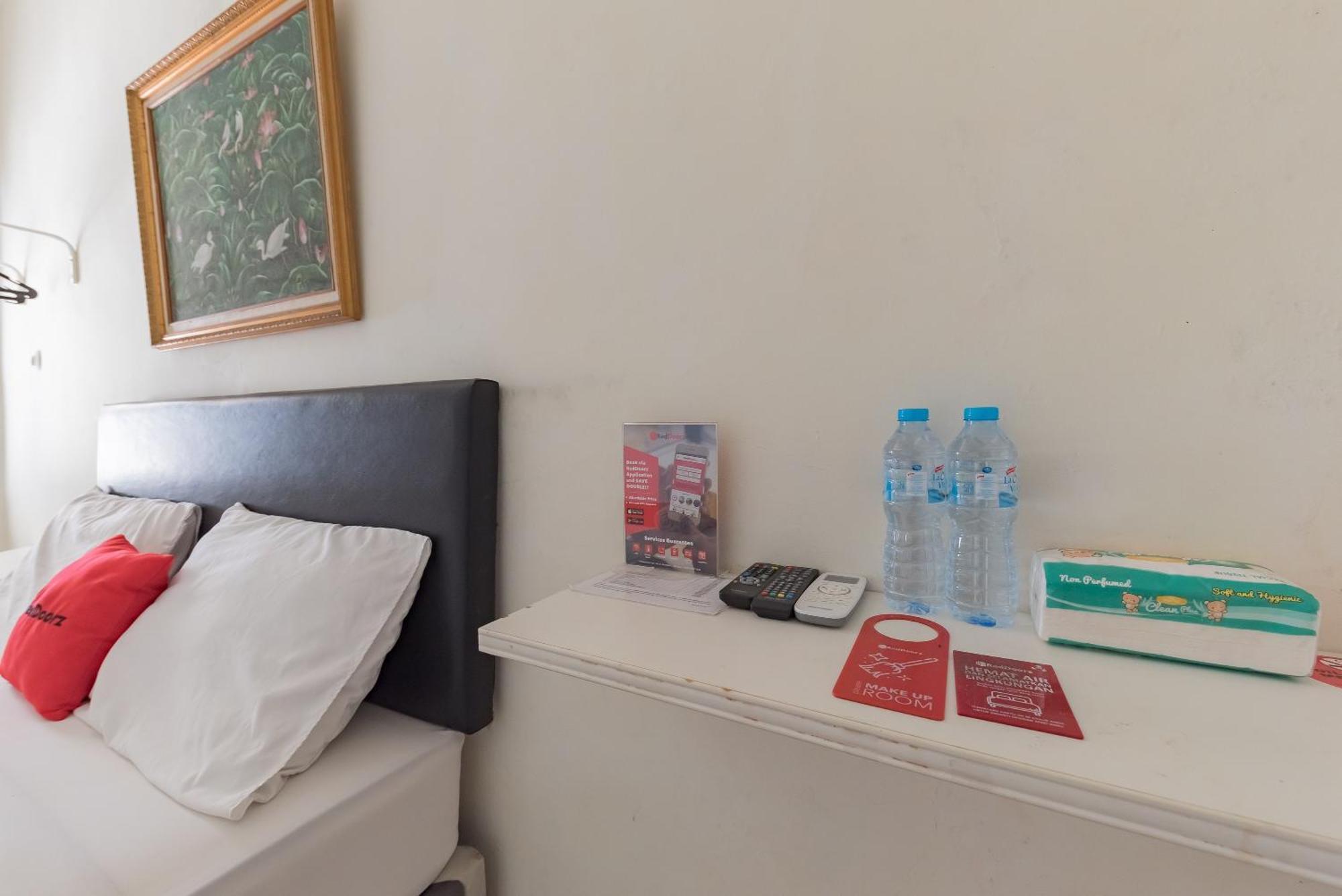 RedDoorz Syariah @ Jl Raya Sukabumi Hotel Sukaraja  Luaran gambar