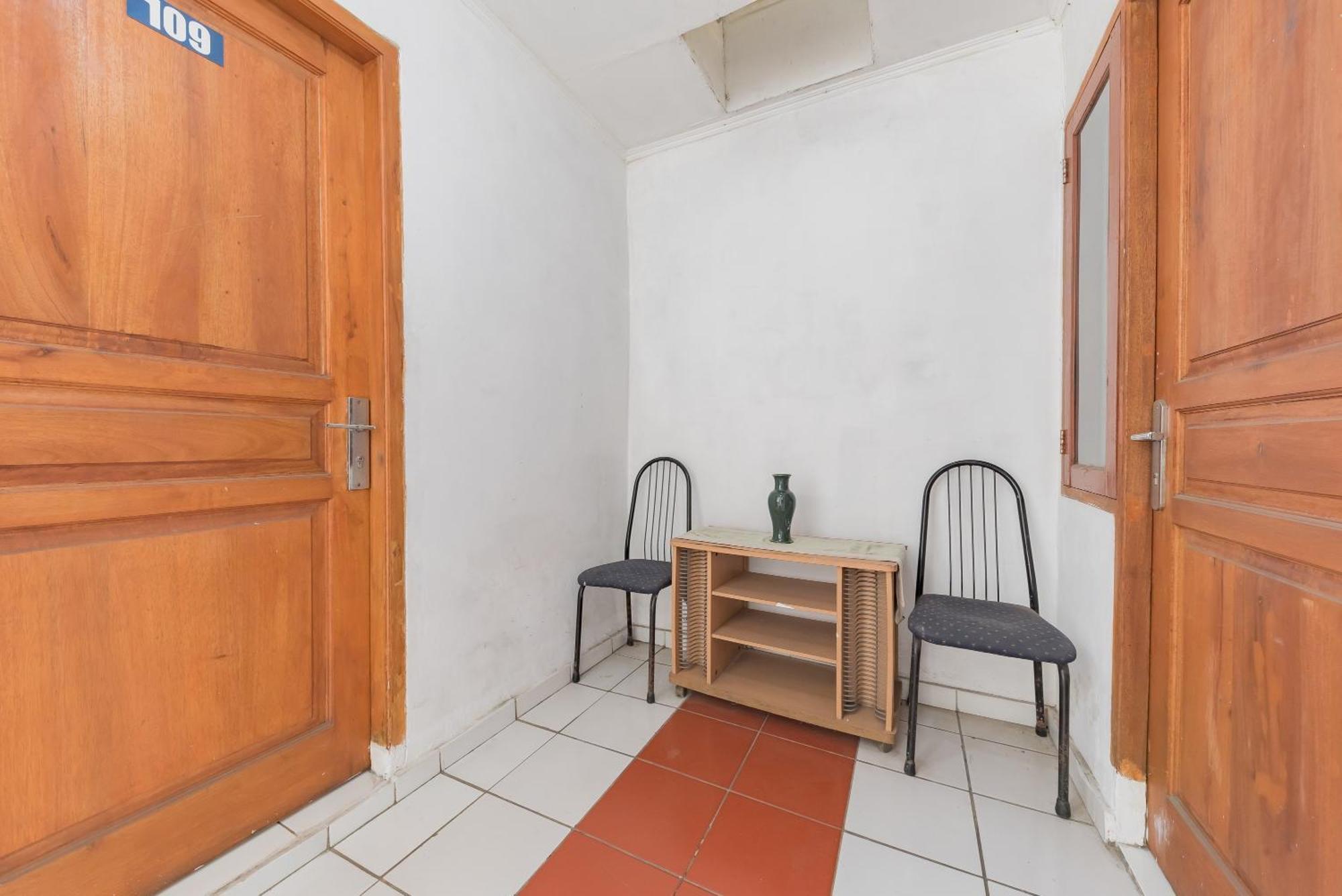 RedDoorz Syariah @ Jl Raya Sukabumi Hotel Sukaraja  Luaran gambar
